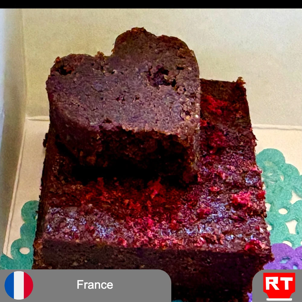 Gâteau au Chocolat & Amande, Cerise & Cœur Chocolat